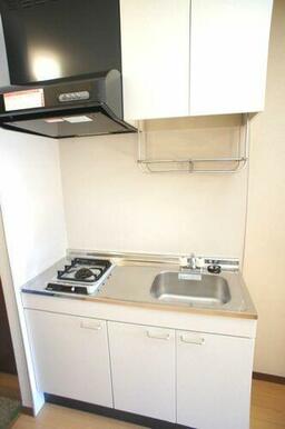 １口のコンロ付きです。