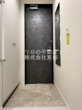 すっきりシンプルな玄関スペースです！