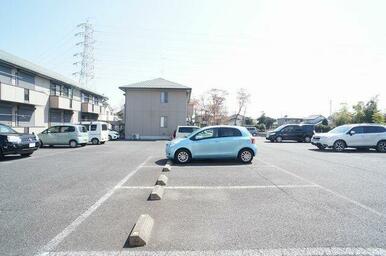 【敷地内駐車場】ＧＴガーデンＡ・Ｂ・Ｃ・Ｄ専用の駐車場です！！Ｃ・Ｄ棟の南側にございます♪♪