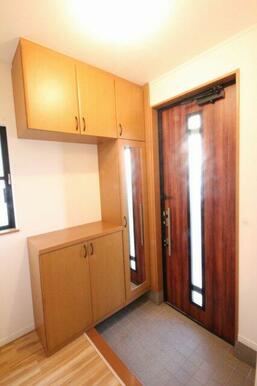 毎日通る玄関はこちらです