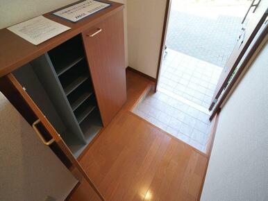 シューズＢＯＸ下段あけてみました♪