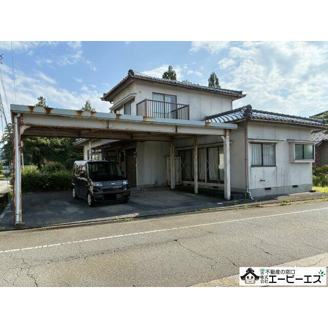 現在、建物が建っていますが解体更地渡しとなります