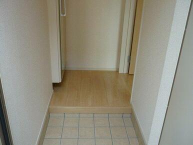 シンプルで使いやすい玄関です