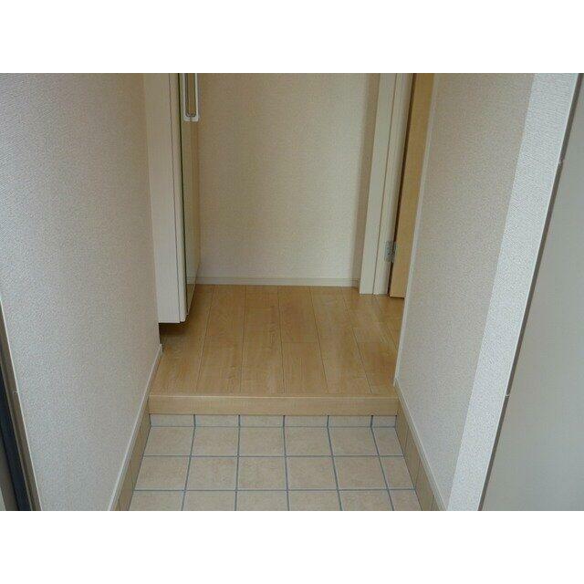 シンプルで使いやすい玄関です