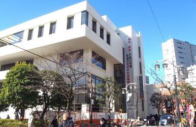 世田谷区立烏山図書館