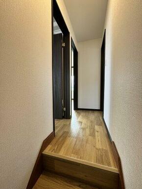 2階はクッションフロアできれいに施工。