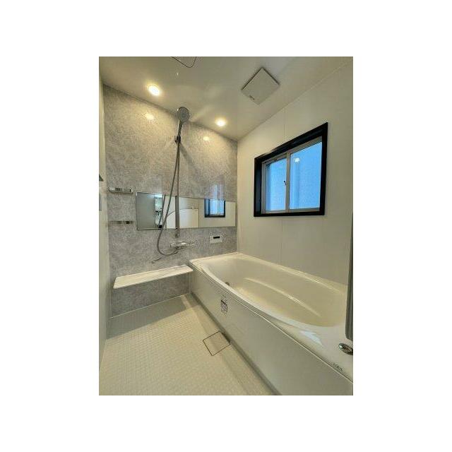 新品の１坪バス。