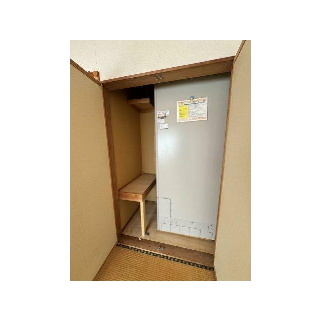 エコキュート収納されております。