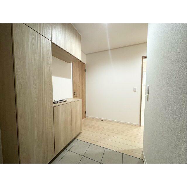 明るい玄関です