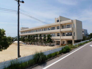 丸亀市立城東小学校