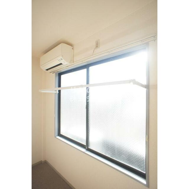 室内物干し用金具付！日中の外出や雨の日のお洗濯に便利☆