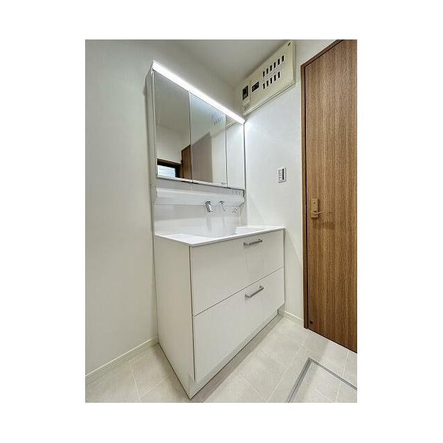 独立洗面台　新品交換済