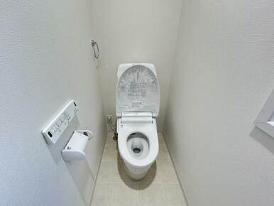 「トイレ」