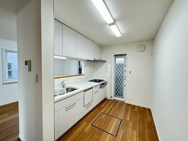 「キッチン」広々スペースです。