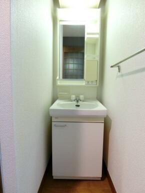 もちろん独立洗面台付き★