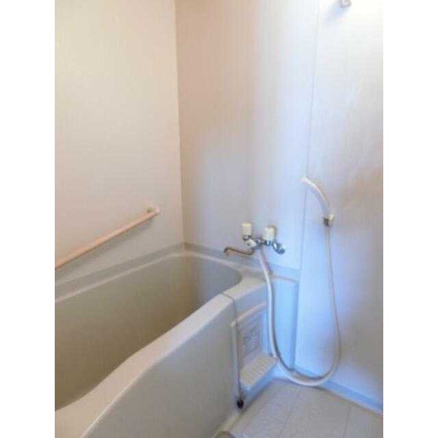 出入りのサポート手すり付き★