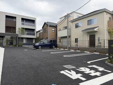 駐車場でございます。