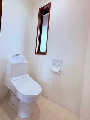 2階トイレ新品交換済み