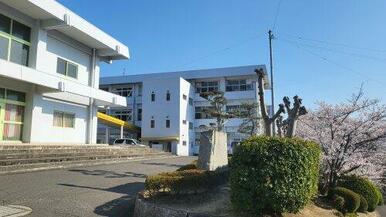 三豊市立松崎小学校