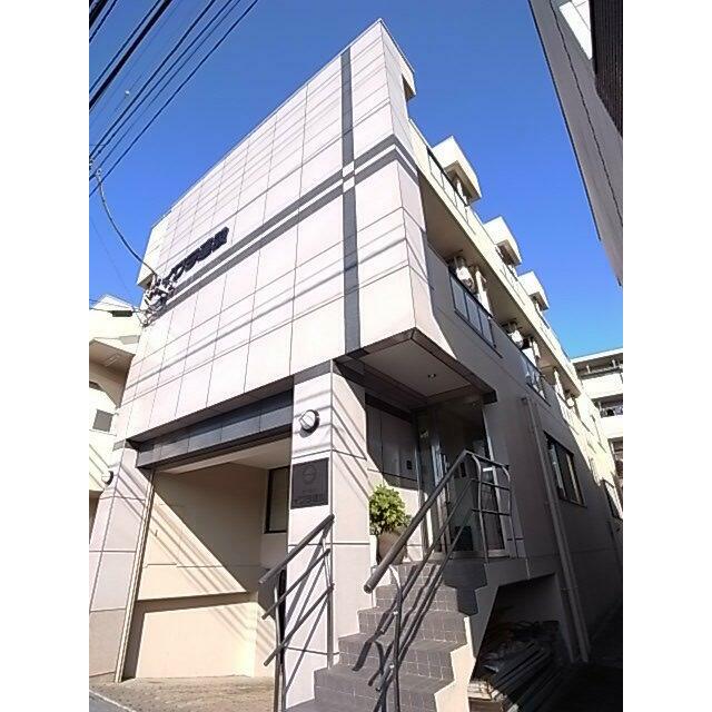 遮音性の高い鉄筋コンクリート造３階建て