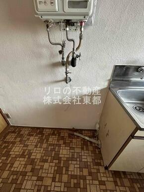 洗濯機置き場は室内にあるので雨に濡れる心配はありません。