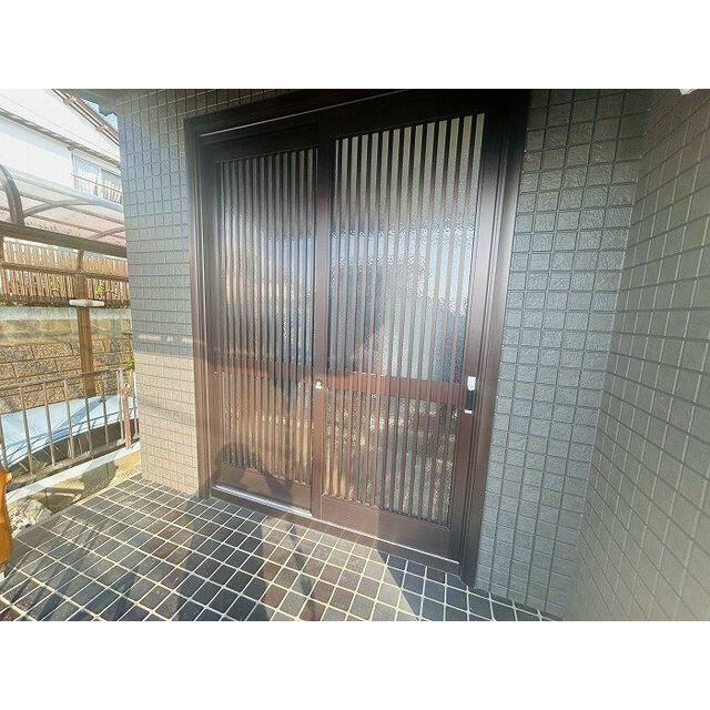 新品交換済み　玄関ドア