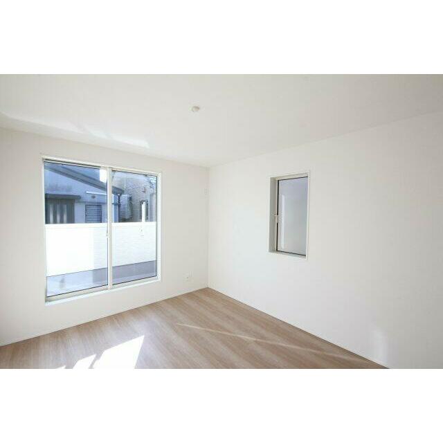 二面彩光でお部屋が明るいです