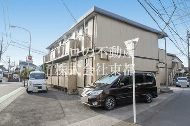 周辺は閑静な住宅街ですので落ち着いた住環境です！