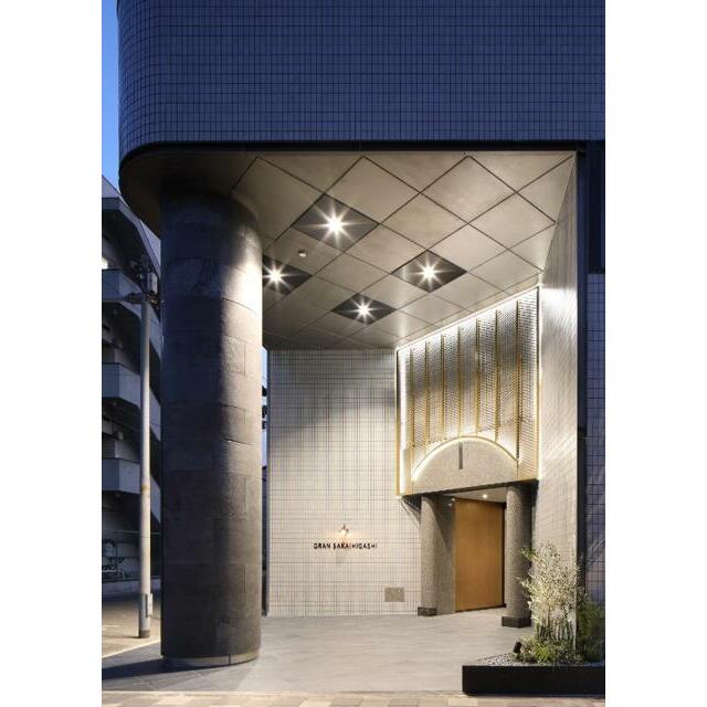 ピロティ（夕景）