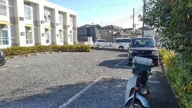 敷地内に駐車場あり