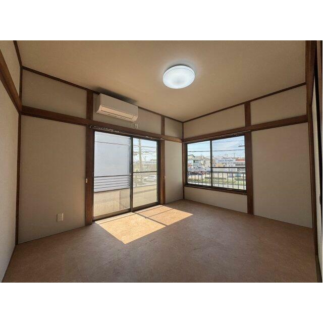 個人の部屋や寝室としても使える洋室です