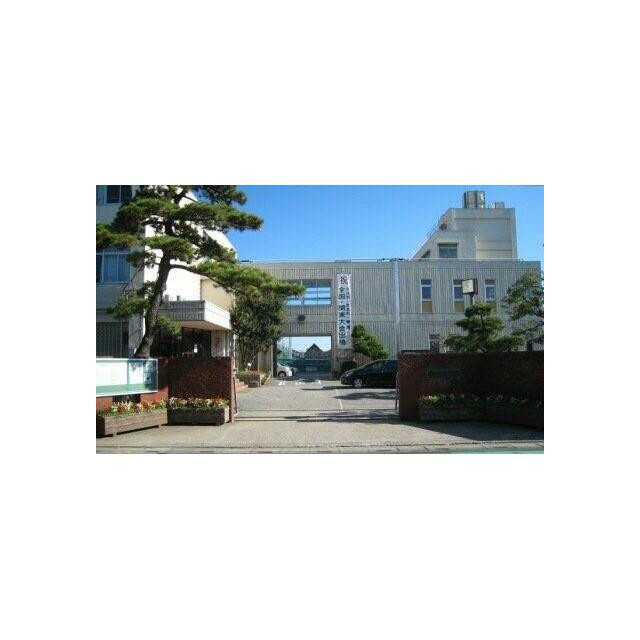 戸塚中学校 600m