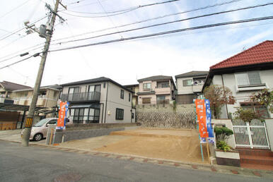 前面道路から見た宅地