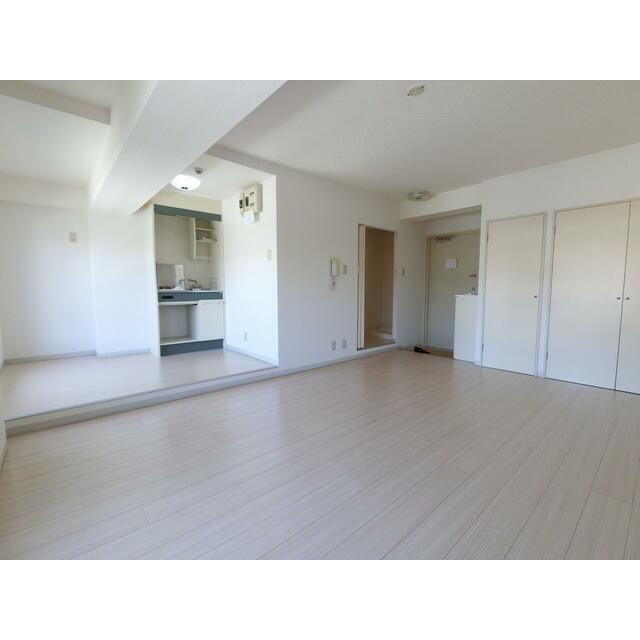 (参考)同一建物内の他の部屋の写真となります。