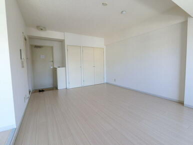 (参考)同一建物内の他の部屋の写真となります。
