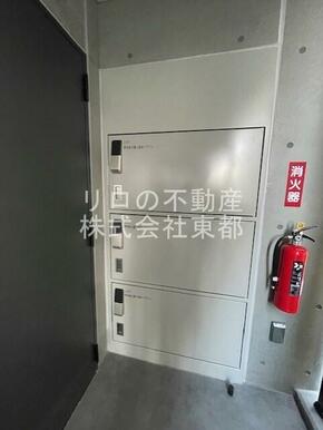 通販の受け取りも楽々な宅配BOX付きです♪