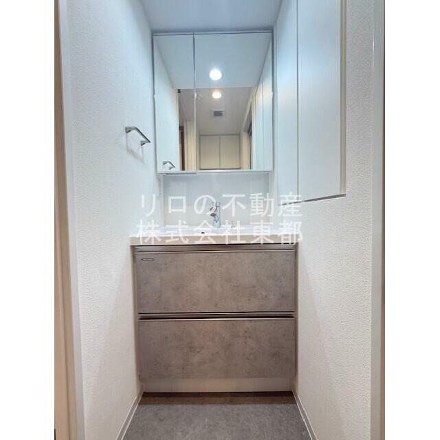 独立洗面台なら落ち着いて身支度ができます☆