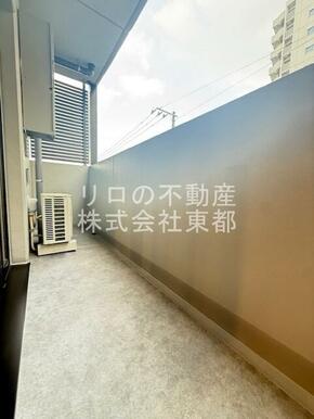 バルコニー付！お天気のいい日は洗濯物も気持ちよく干せますね！