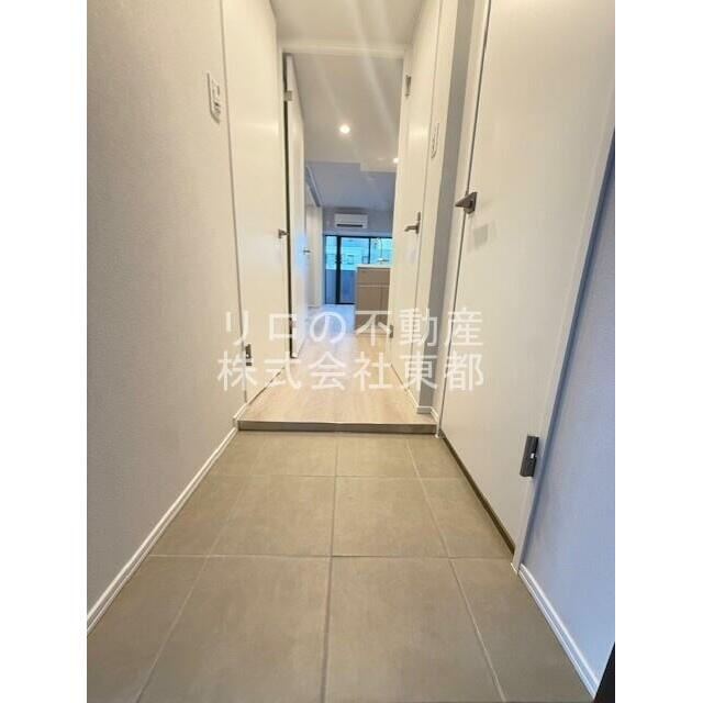 玄関には下駄箱があるのでスッキリとした空間を保てます