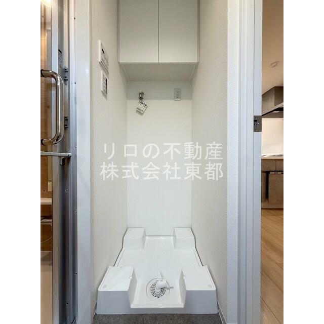 水漏れの心配がない防水パン付きの洗濯機置き場です