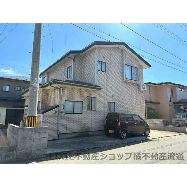 落ち着いた雰囲気の外観です