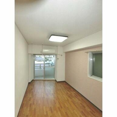 室内写真:2F(2021.10)8.3帖シーリングライト設備