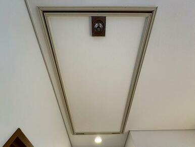 屋根裏収納有り