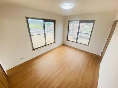 2階東側約8.0帖洋室（3）