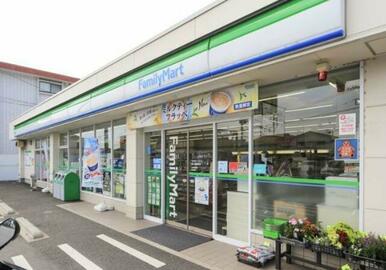 ファミリーマート鶴ヶ島脚折店