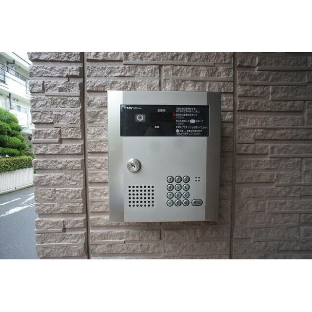 オートロック付きマンションで、あなたの生活をお手伝いいたします。