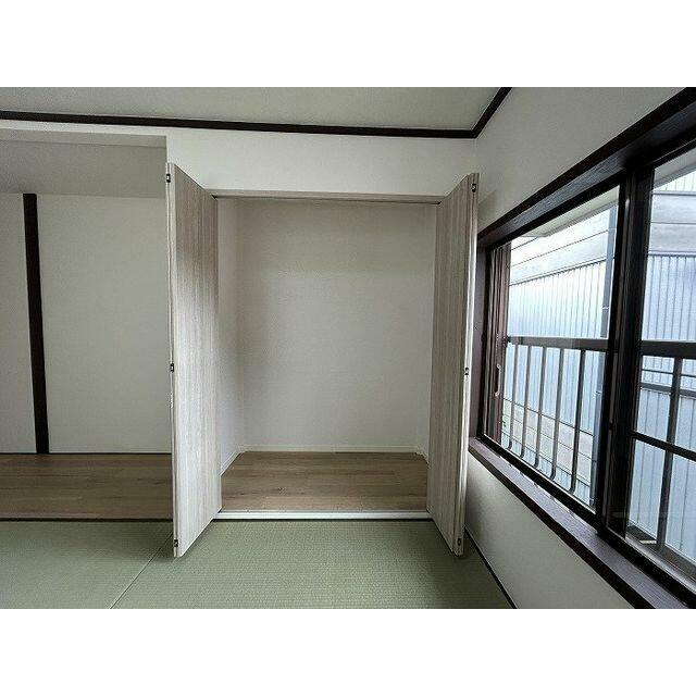 ?２階和室　収納スペース