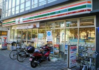 セブンイレブン横浜鶴見豊岡町店