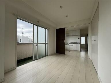 ６．０帖洋室（角部屋、２面採光）