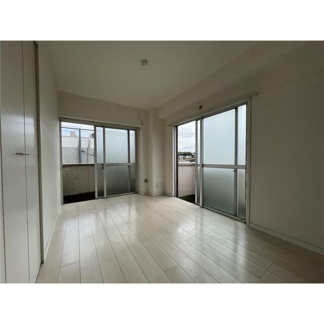 ６．０帖洋室（角部屋、２面採光）